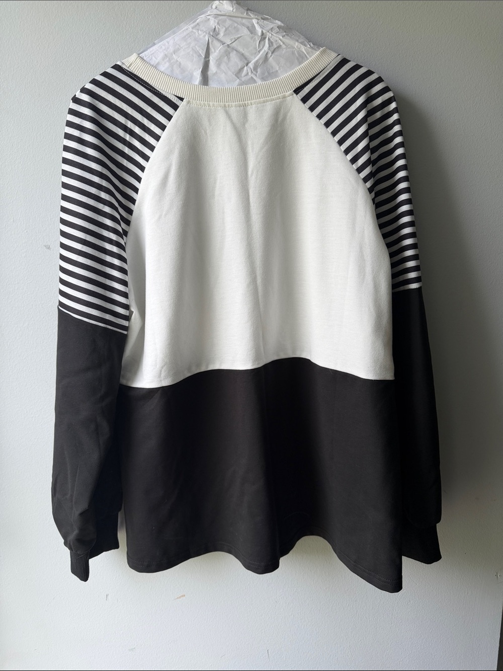 Black & White Snowman Button Pullover - Picture 5 of 5